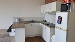ElJay 1Bd-kitchen