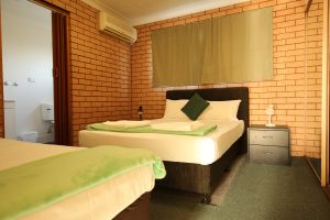 El-Jays-Holiday-Lodge-Room