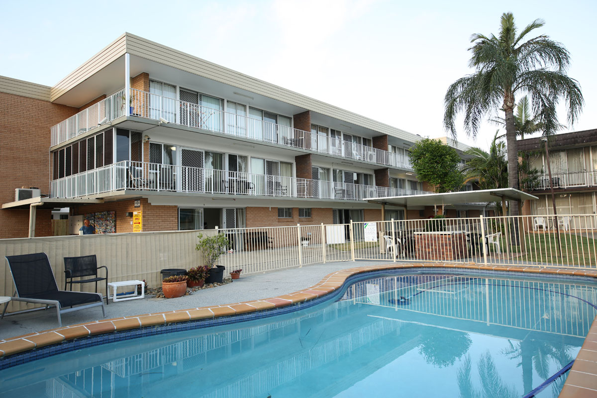 Pool-BBQ-Area